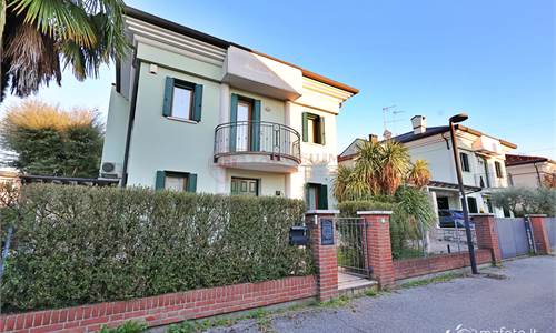 Signorile villetta in centro a Preganziol
